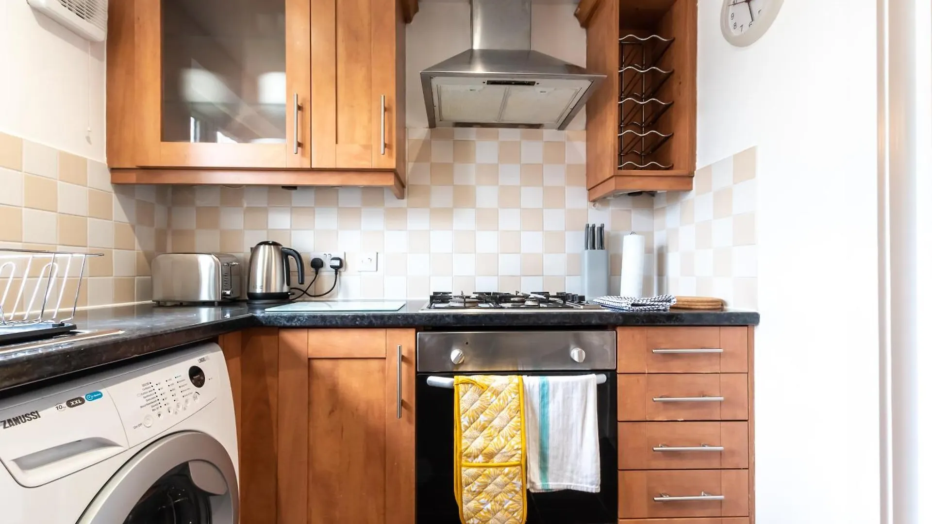 Contractor Base 2Br Parking Apartment Southampton United Kingdom
